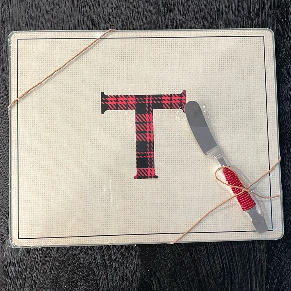 Hobby Lobby Red Flannel “T” Basic Glass Cheese Tray w/Textured Cheese Knife